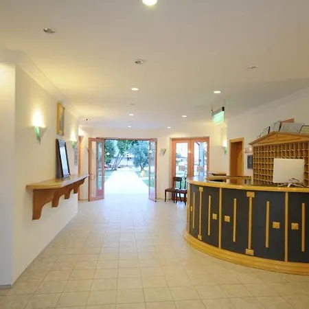 מלון Kocer Club מרמריס