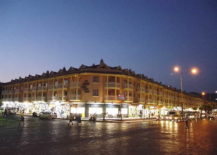 Kocer Club فندق مرمريس